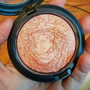 MAC Fairly Precious Extra Dimension Skinfinish
